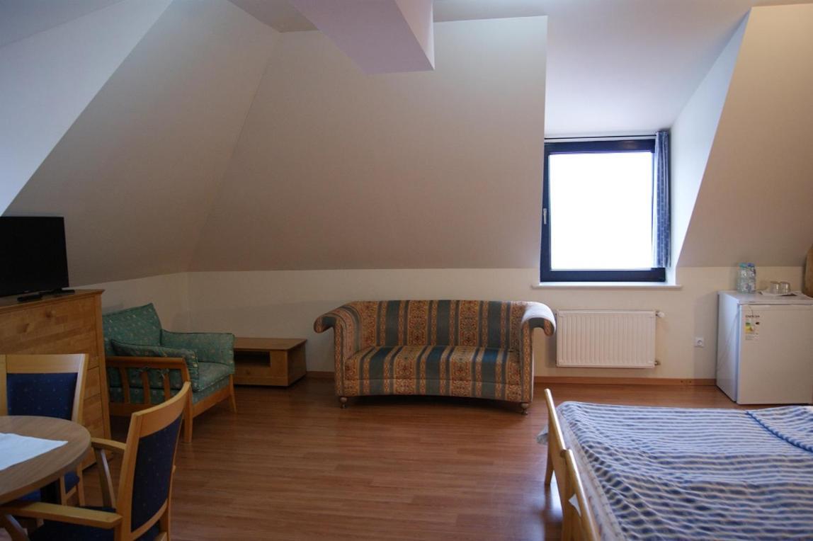 Pan Dom Pracy Tworczej W Wierzbie Wierzba Extérieur photo