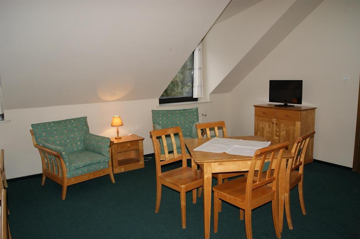 Pan Dom Pracy Tworczej W Wierzbie Wierzba Extérieur photo